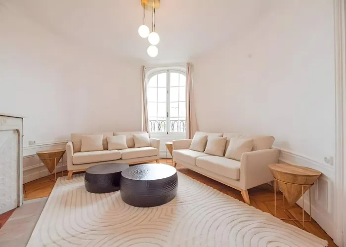 Tbs 327 - Superb Apartment With Eiffel Tower View